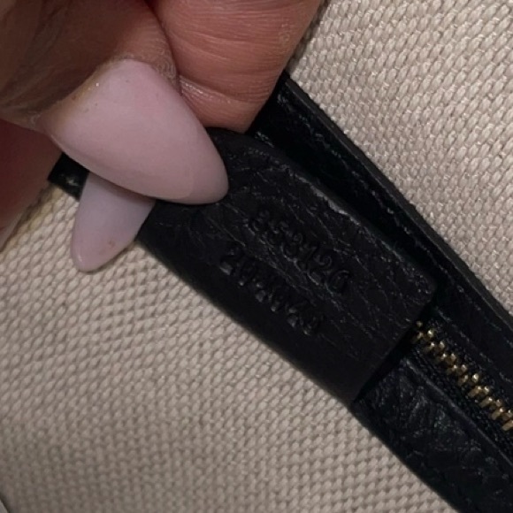 Authentic and Brand New Gucci Soho Chain Shoulder Handbag - Picture 5 of 13